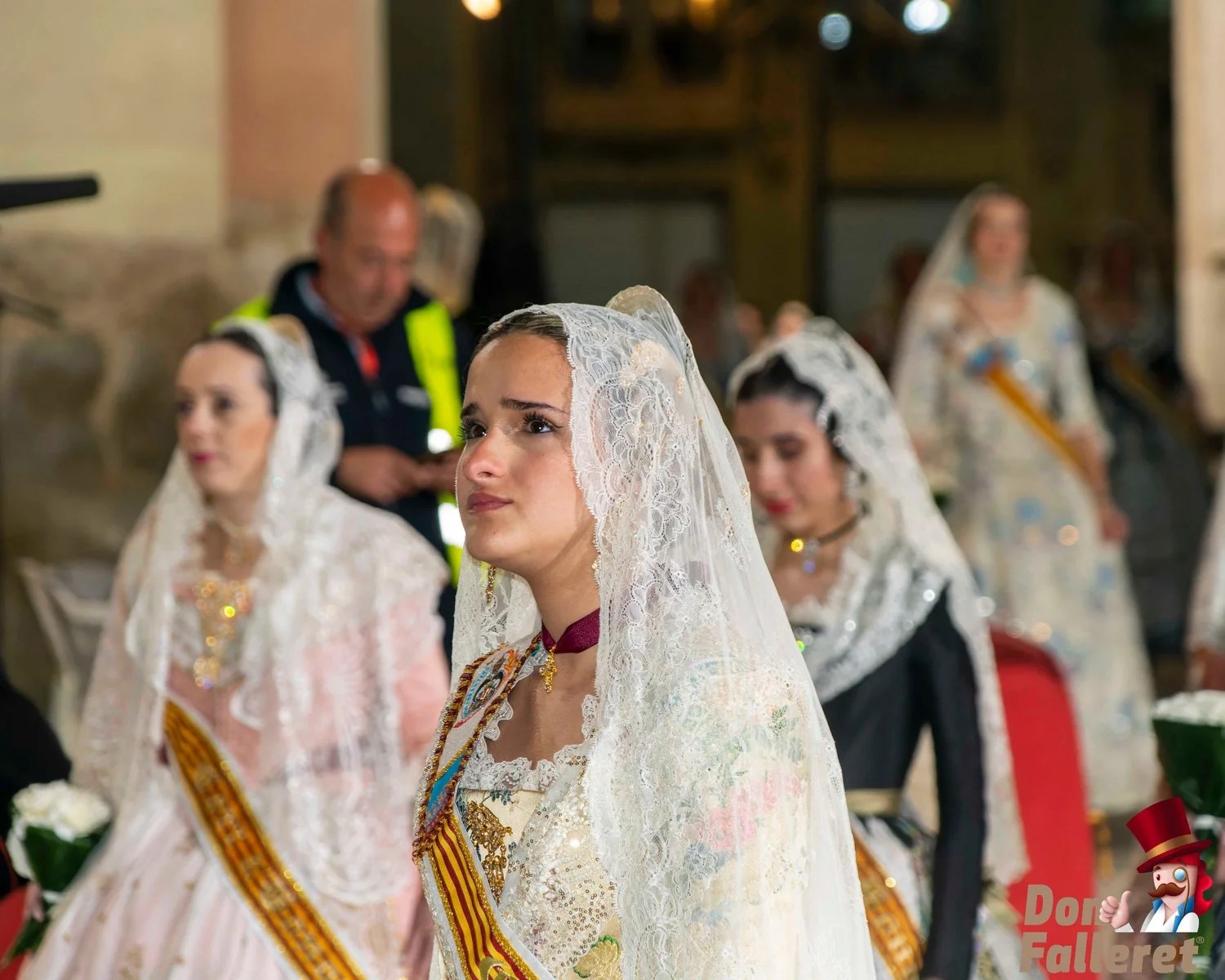 Ofrenda de Flores a la Virgen de los Desamparados - 17 de marzo - Comisiones Falleras 261 Ofrenda 17 254