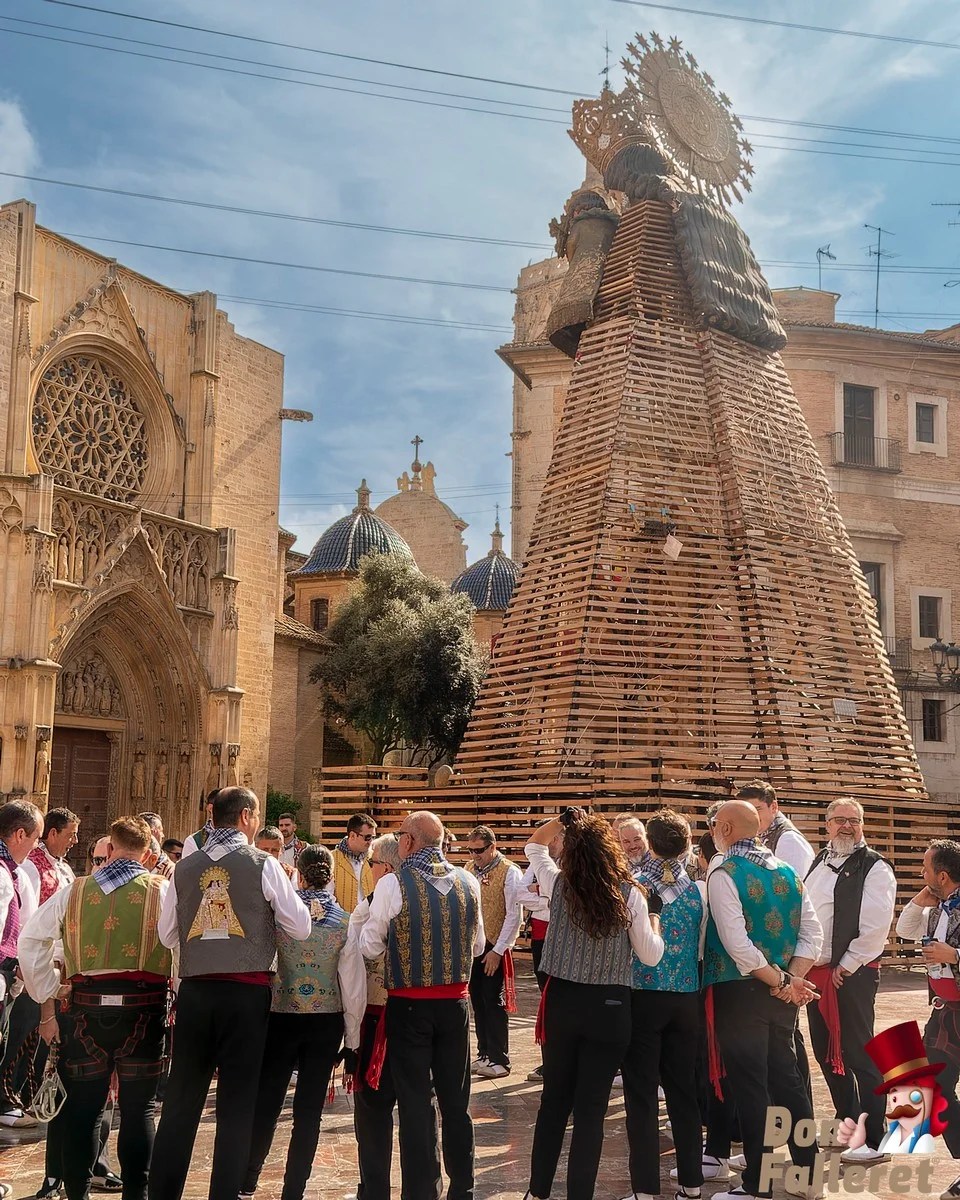 Ofrenda de Flores a la Virgen de los Desamparados - 17 de marzo - Comisiones Falleras 10 Ofrenda 17 3