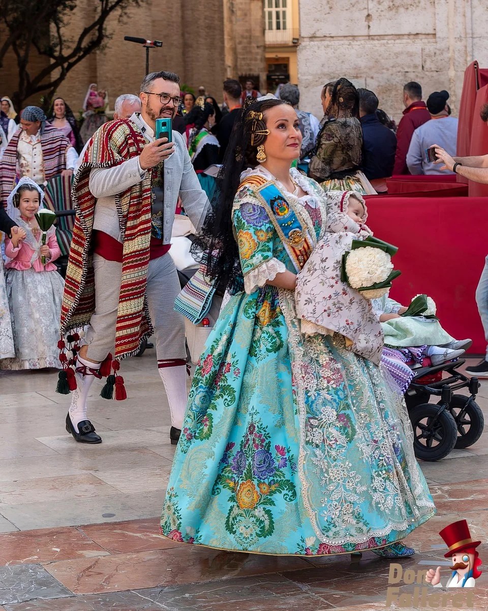 Ofrenda de Flores a la Virgen de los Desamparados - 17 de marzo - Comisiones Falleras 43 Ofrenda 17 36