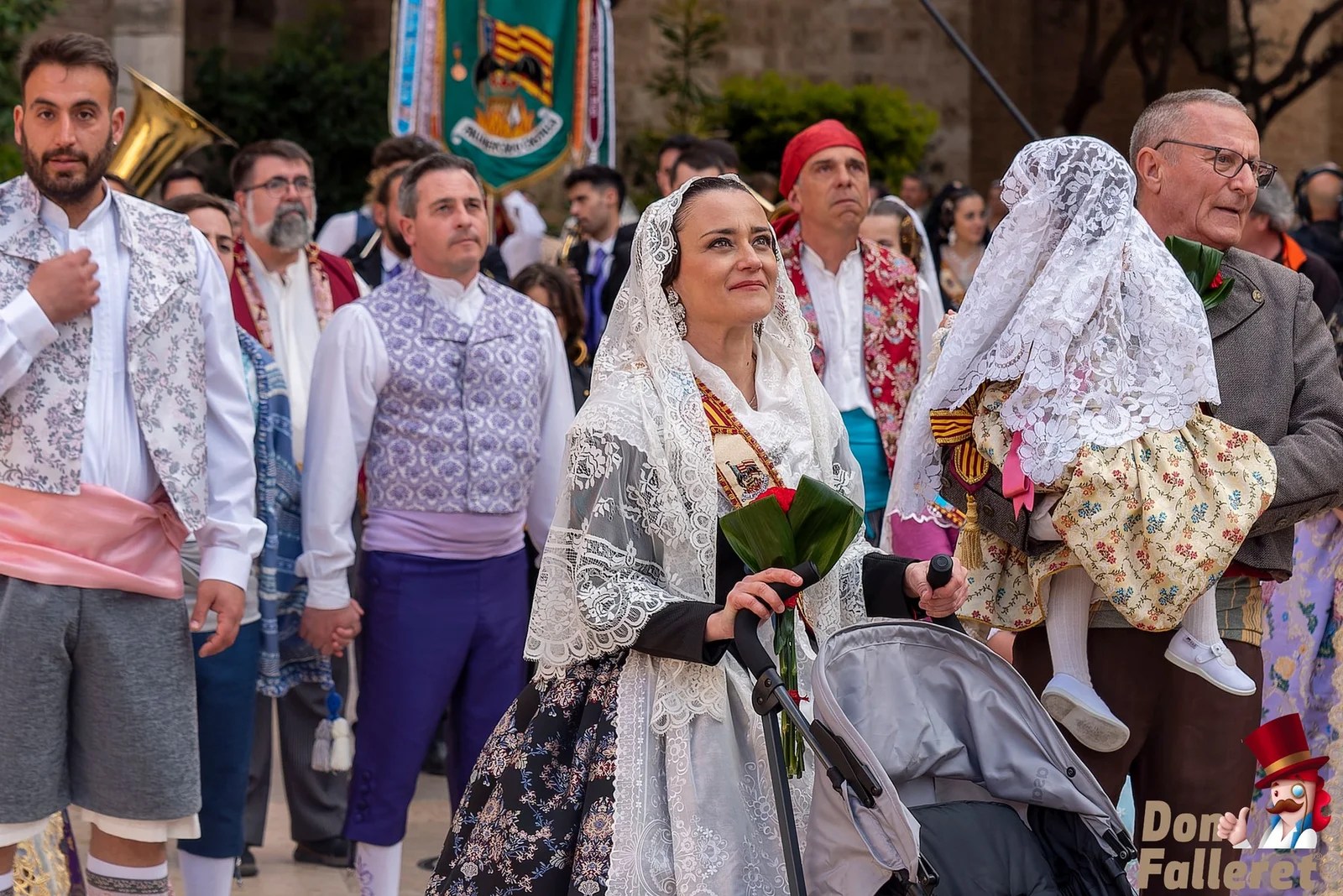 Ofrenda de Flores a la Virgen de los Desamparados - 17 de marzo - Comisiones Falleras 50 Ofrenda 17 43