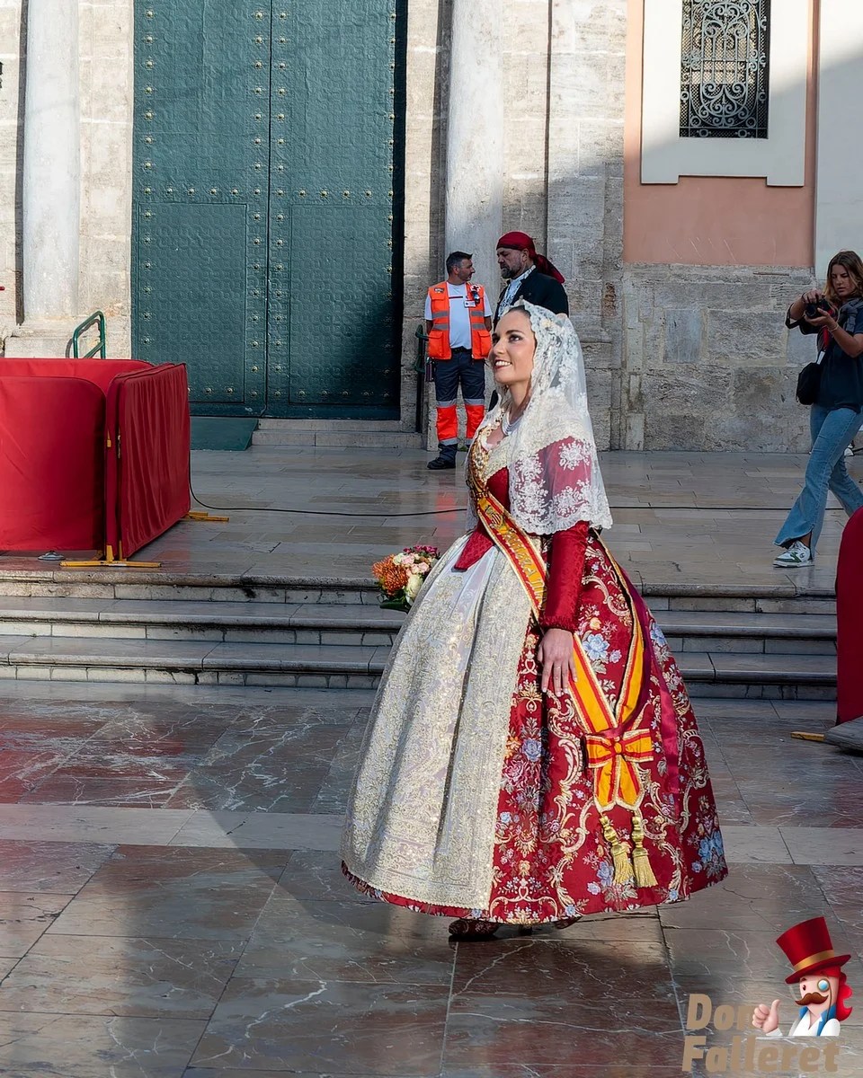 Ofrenda de Flores a la Virgen de los Desamparados - 17 de marzo - Comisiones Falleras 54 Ofrenda 17 47