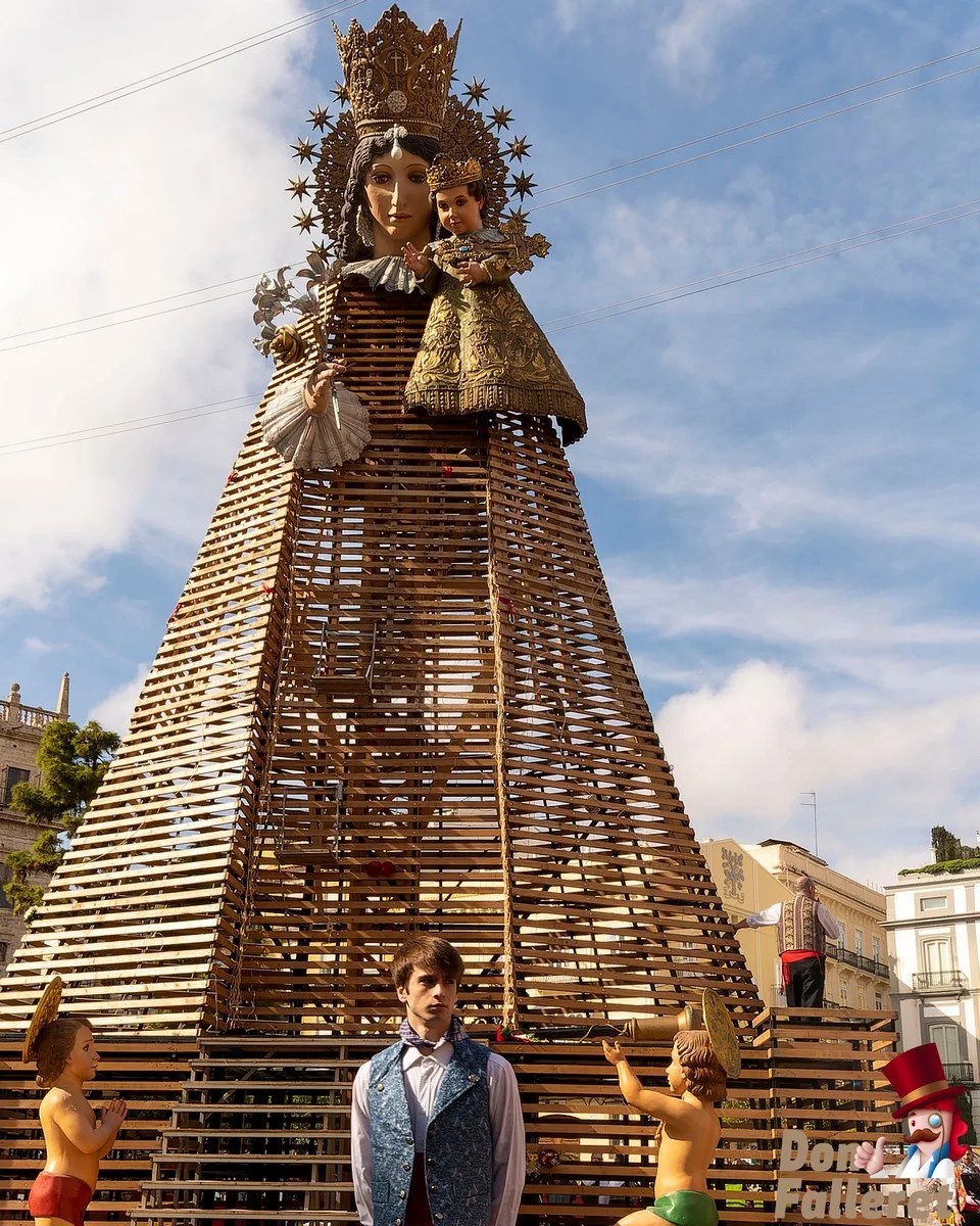 Ofrenda de Flores a la Virgen de los Desamparados - 17 de marzo - Comisiones Falleras 12 Ofrenda 17 5