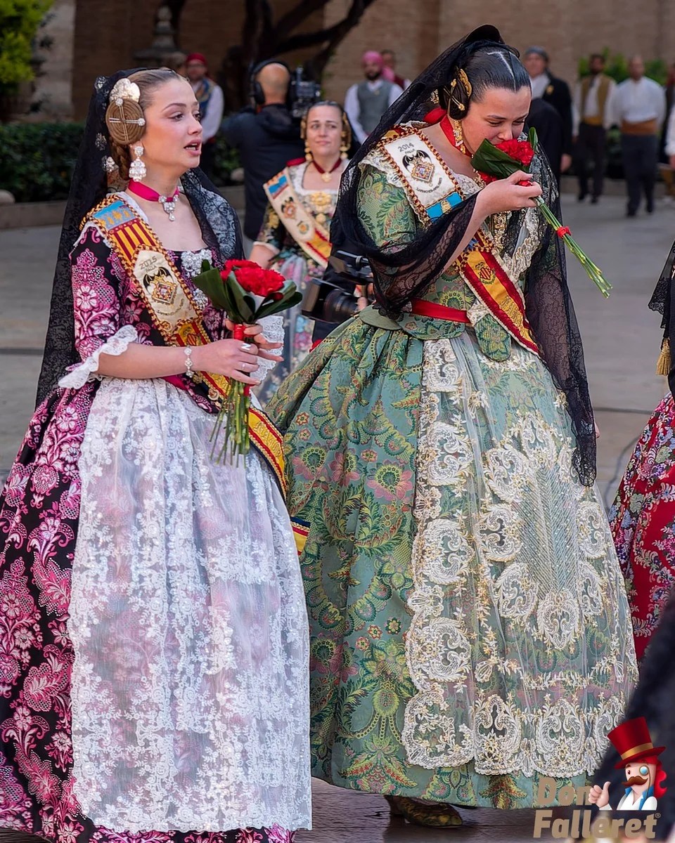 Ofrenda de Flores a la Virgen de los Desamparados - 17 de marzo - Comisiones Falleras 58 Ofrenda 17 51