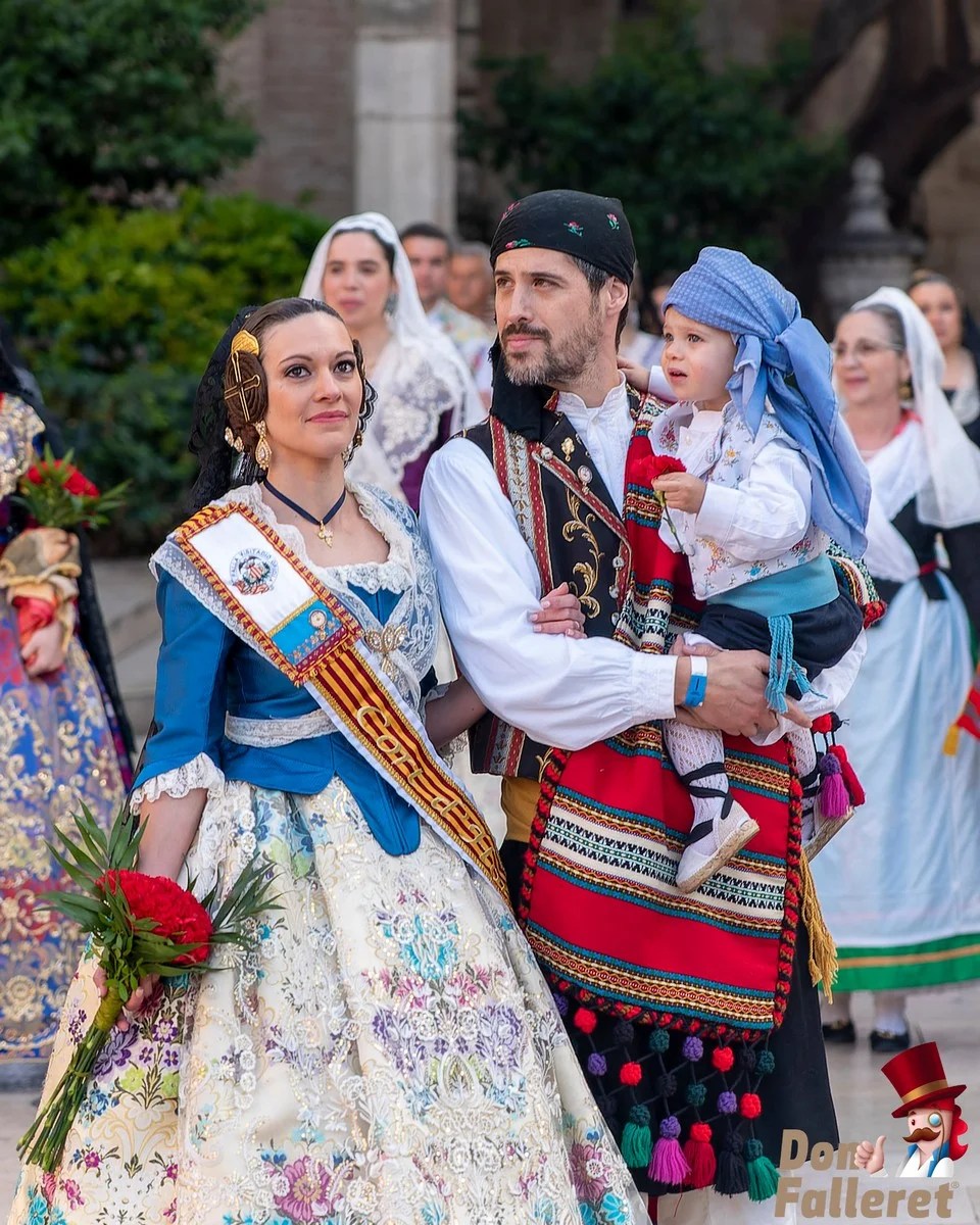 Ofrenda de Flores a la Virgen de los Desamparados - 17 de marzo - Comisiones Falleras 61 Ofrenda 17 54