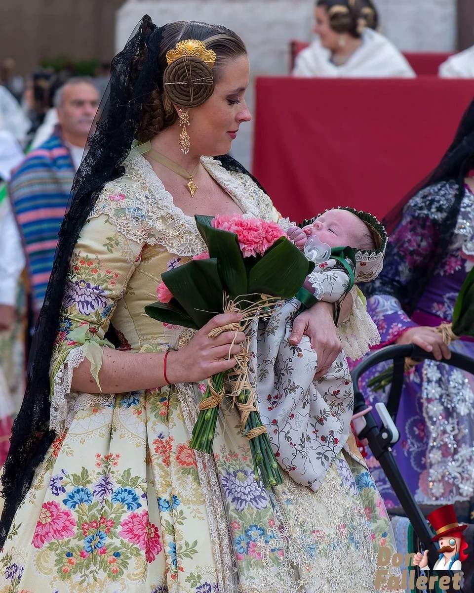 Ofrenda de Flores a la Virgen de los Desamparados - 17 de marzo - Comisiones Falleras 66 Ofrenda 17 59