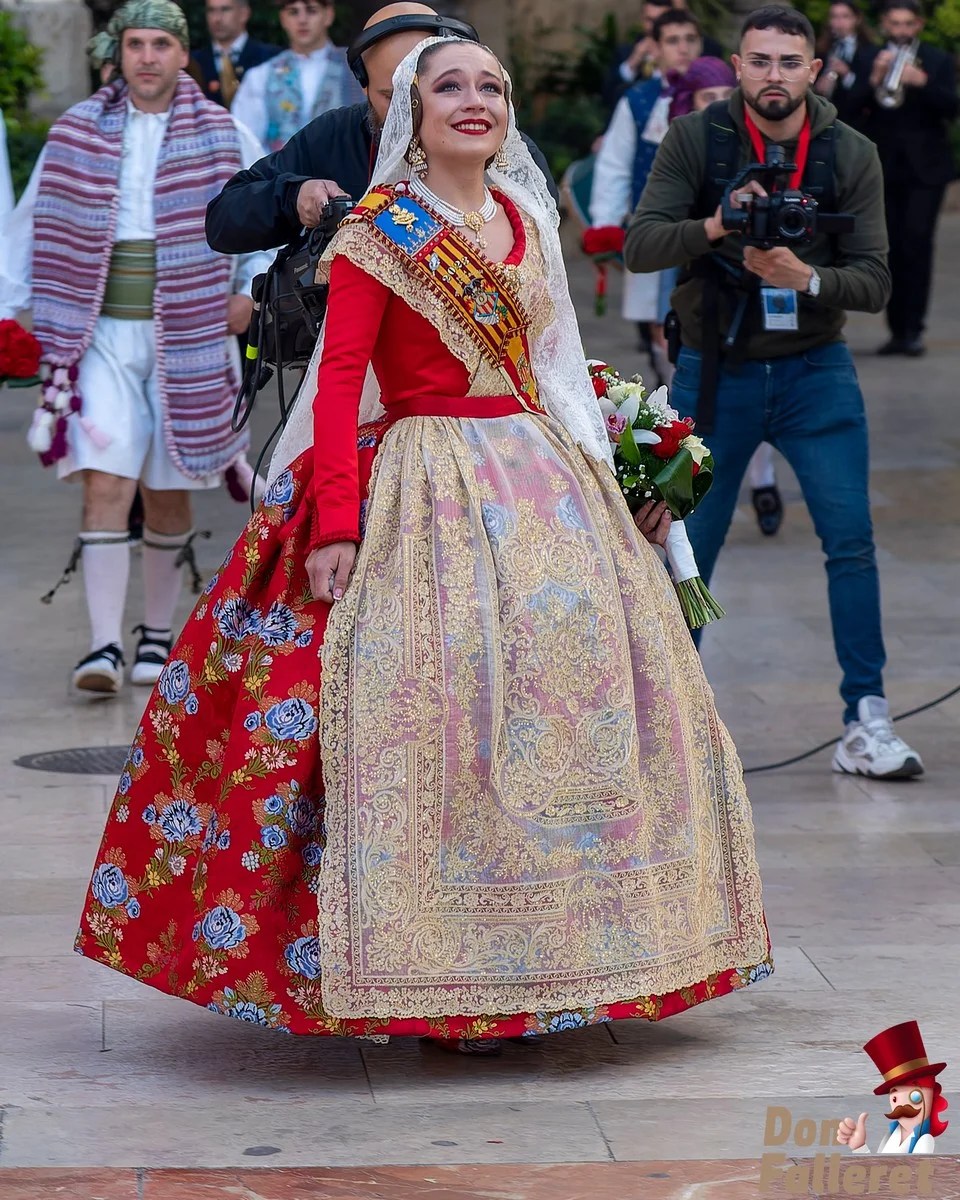 Ofrenda de Flores a la Virgen de los Desamparados - 17 de marzo - Comisiones Falleras 68 Ofrenda 17 61