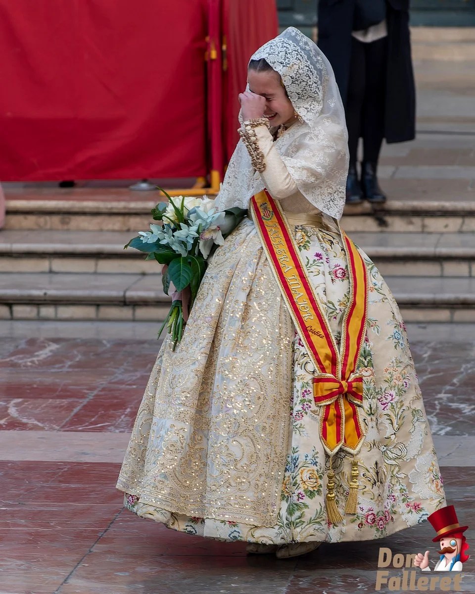 Ofrenda de Flores a la Virgen de los Desamparados - 17 de marzo - Comisiones Falleras 70 Ofrenda 17 63