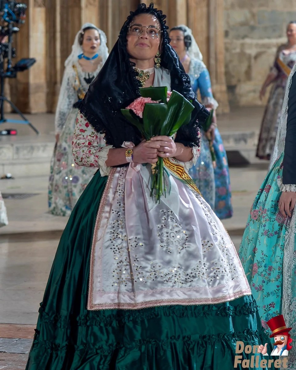 Ofrenda de Flores a la Virgen de los Desamparados - 17 de marzo - Comisiones Falleras 95 Ofrenda 17 88