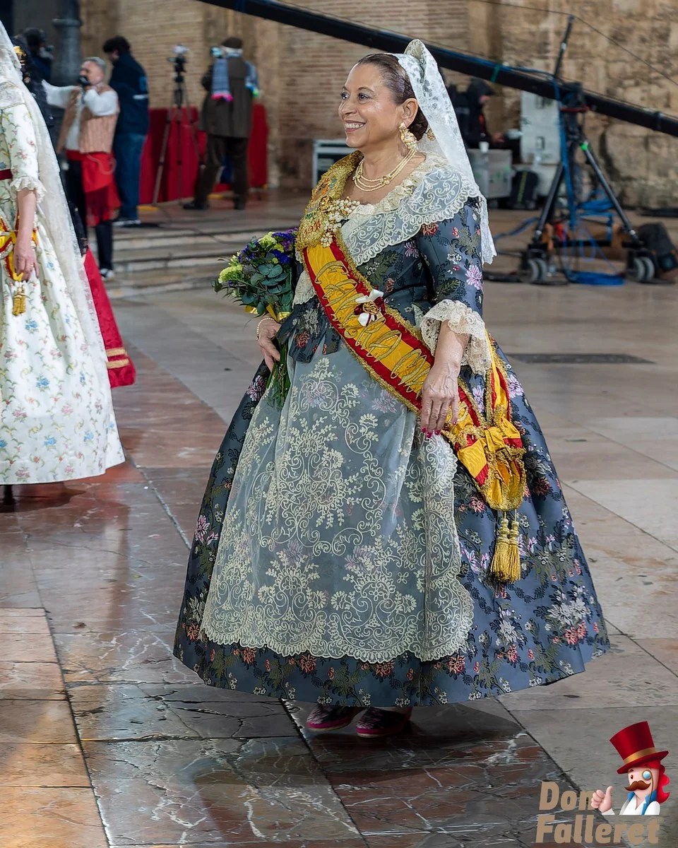 Ofrenda de Flores a la Virgen de los Desamparados - 17 de marzo - Comisiones Falleras 99 Ofrenda 17 92