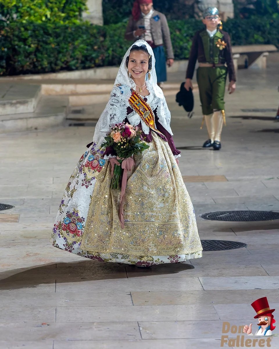 Ofrenda de Flores a la Virgen de los Desamparados - 17 de marzo - Comisiones Falleras 103 Ofrenda 17 96