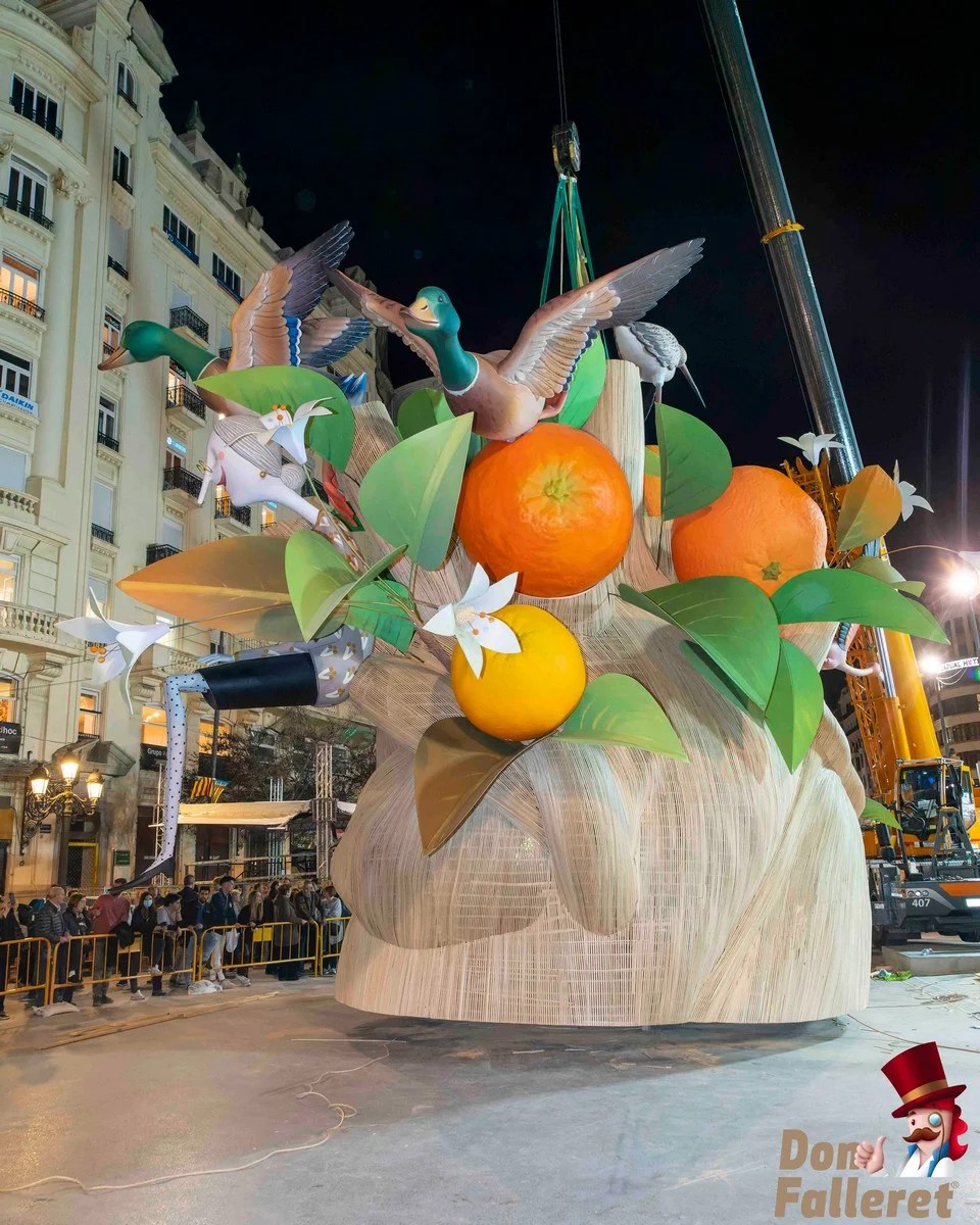 El Corazón de la Falla Municipal ya late en la Plaza del Ayuntamiento 1 Remate FallaMunicipal 7