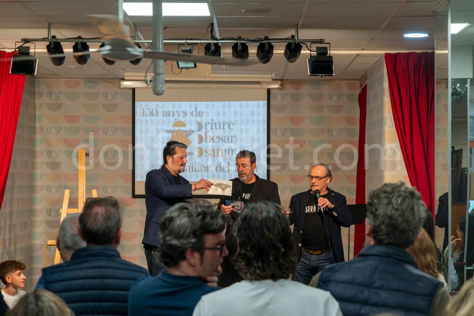 Una cerveza conmemorativa y una subasta solidaria por los 150 años de la Falla Ribesan 10 Cerveza Ribesan 42