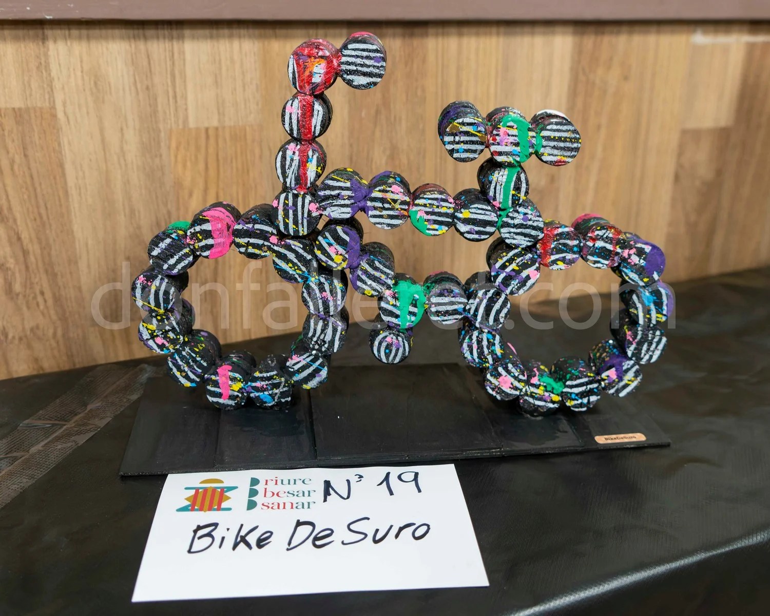 Una cerveza conmemorativa y una subasta solidaria por los 150 años de la Falla Ribesan 8 Cerveza Ribesan 6