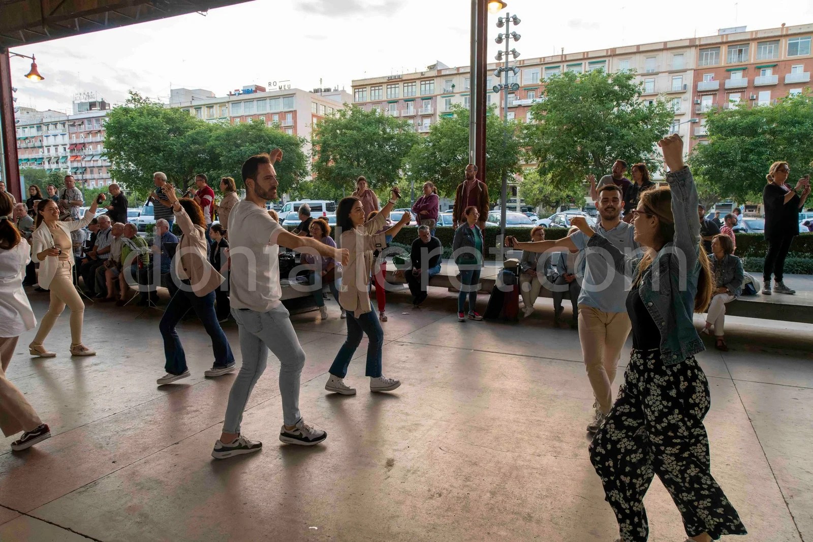 El ensayo general de la Dansà de las Fallas a la Virgen de los Desamparados en imágenes 9 Ensayo Dansa Virgen39