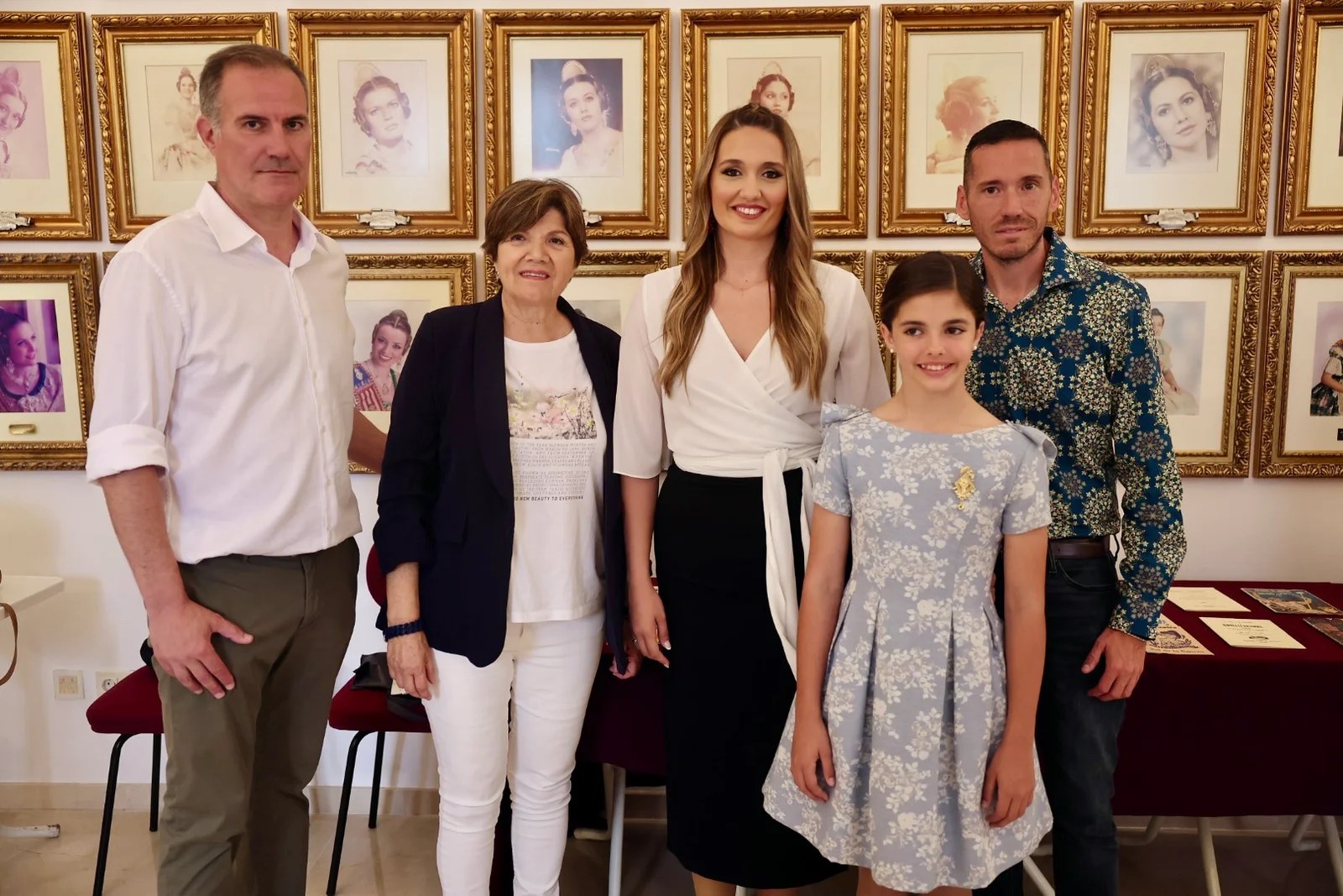 Junta Central Fallera recibe una donación de llibrets de falla de las primeras décadas del siglo XX 2 094A2702