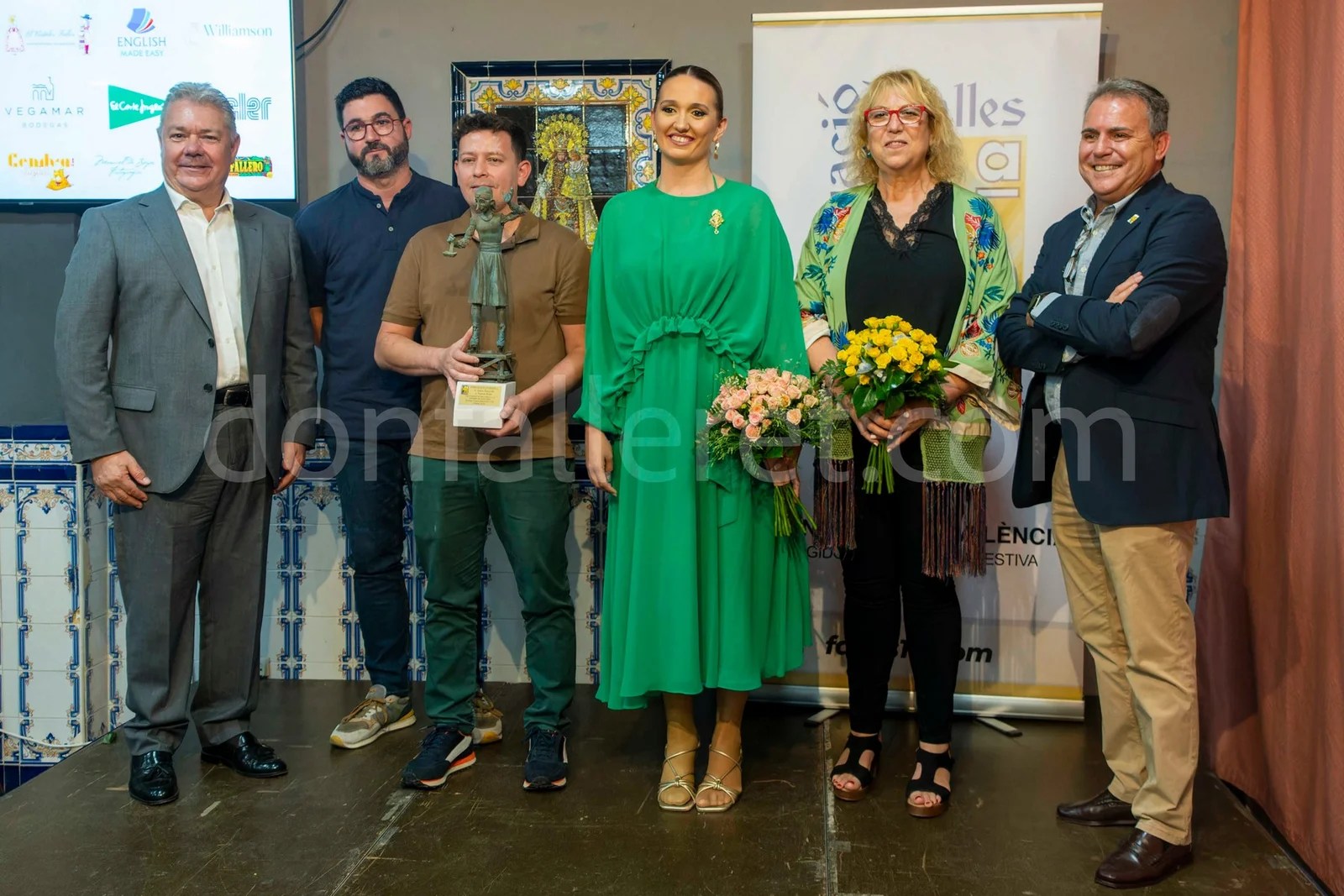 Salva Banyuls y Néstor Ruiz recogen el premio Borumballa a la mejor Falla de 1ªA de 2023 9 Premio Burumballa 28