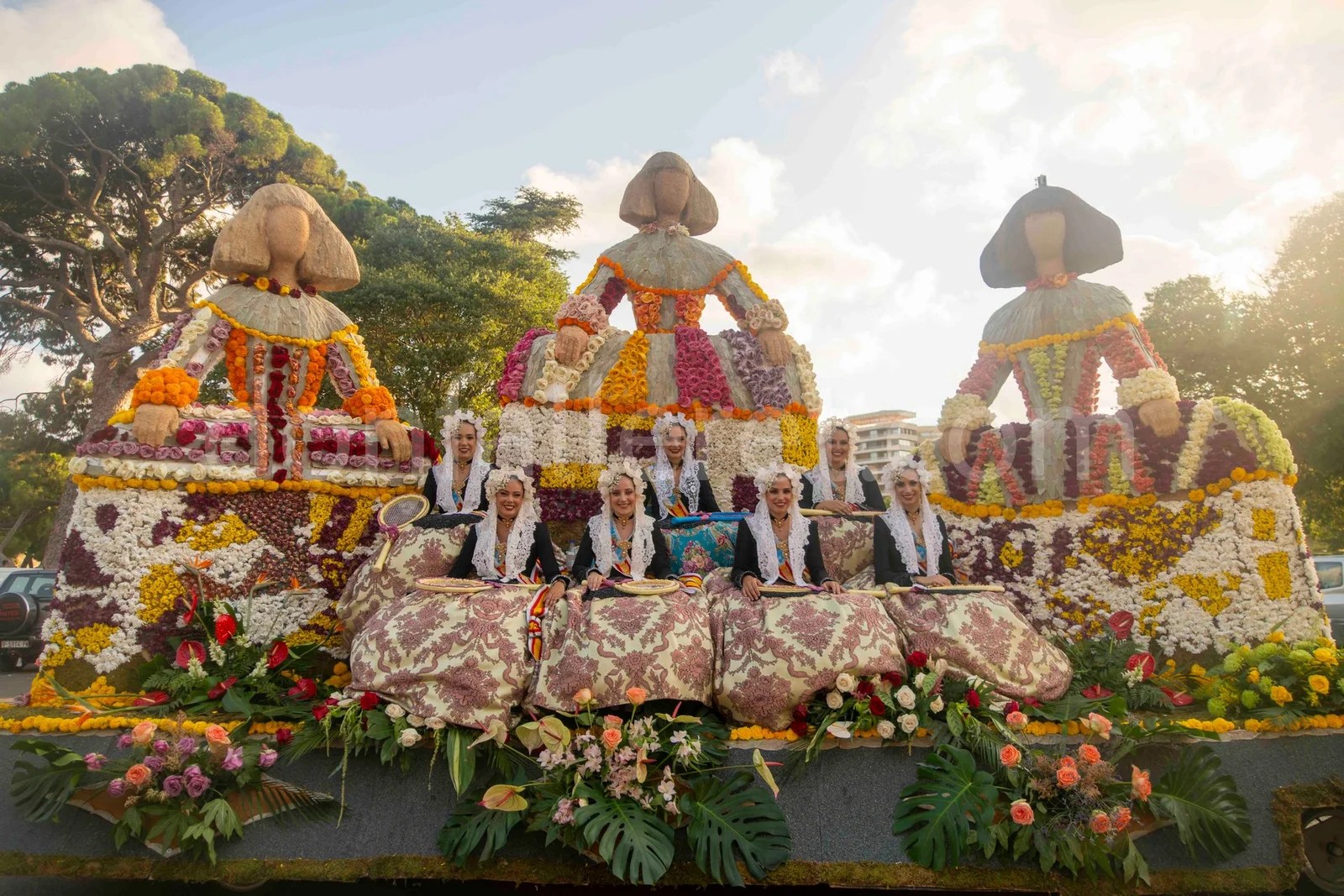 La Batalla de Flores pone el punto final a la Gran Fira de Valencia 5 Batalla Flors 56