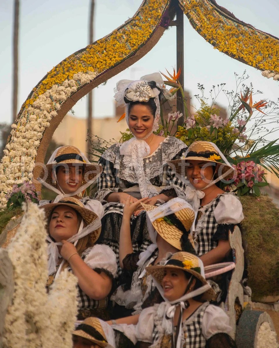 La Batalla de Flores pone el punto final a la Gran Fira de Valencia 38 Batalla Flors 88