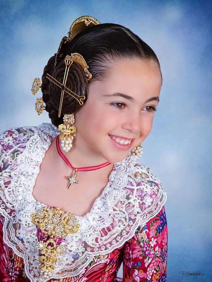 Ellas son las preseleccionadas del Sector Canyamelar-Grau-Natzaret #Preselecciones24 3 EMMA TORRES GIMENO Falla Rosario Plaza de Calabuig