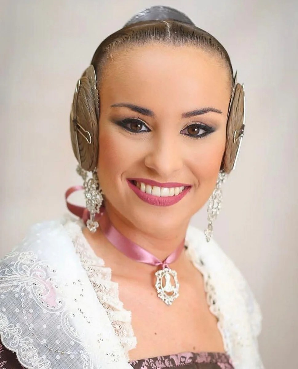 Ellas son las preseleccionadas del Sector Benicalap #Preselecciones24 4 LIDIA BERLANGA GONZALEZ Falla Periodista Gil Sumbiela Azucena