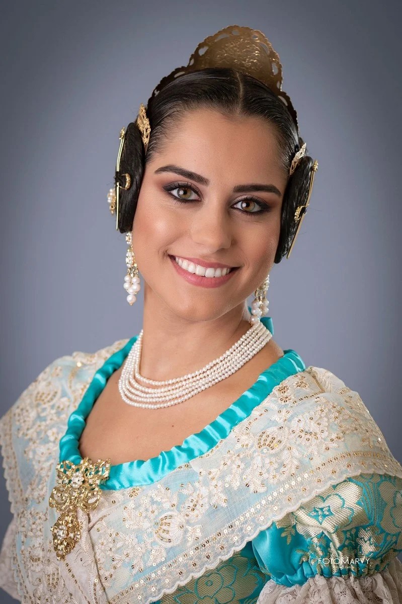 Ellas son las preseleccionadas del Sector Canyamelar-Grau-Natzaret #Preselecciones24 5 LUCIA GREGORI GIMENEZ Falla Justo Vilar Mercado del Cabanal