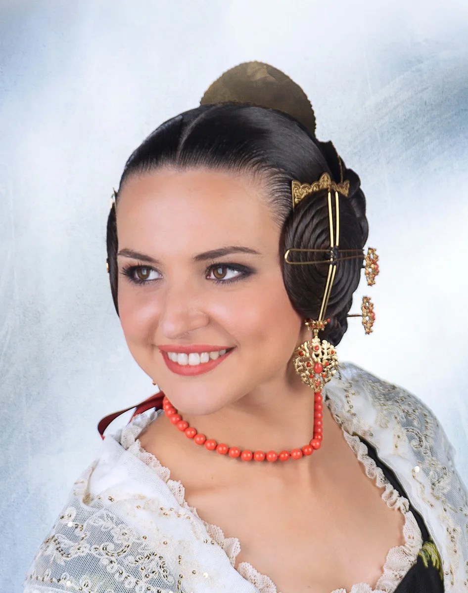 Ellas son las preseleccionadas del Sector Rascanya #Preselecciones24 4 NATALIA MOYA SANCHEZ Falla Santa Genoveva Torres Arquitecto Tolsa