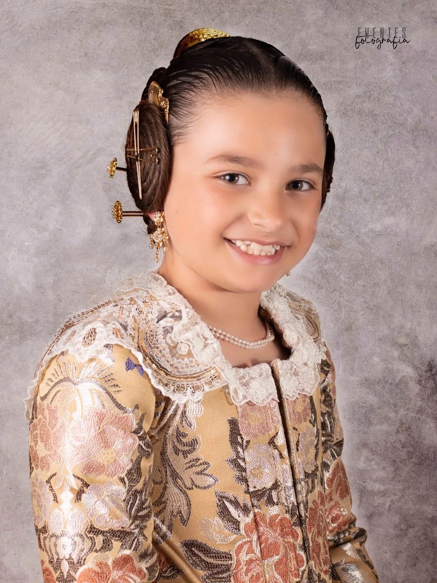 Ellas son las preseleccionadas del Sector Benimàmet-Burjassot-Beniferri #Preselecciones24 3 PAULA FUENTES BOSCA Falla Plaza de la Tienda