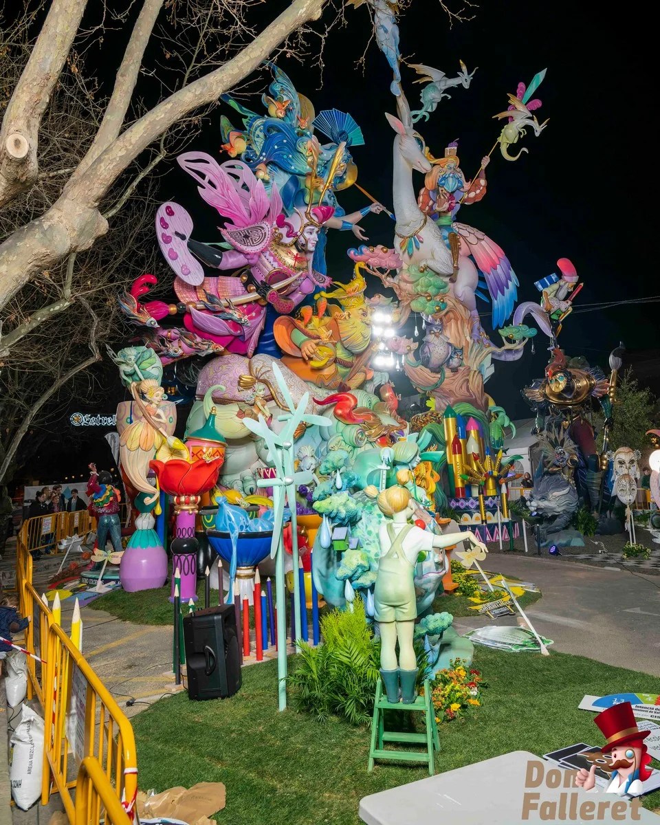 La Falla ganadora del 1º Premio de Sección Especial de las Fallas de Valencia 2023 en imágenes 13