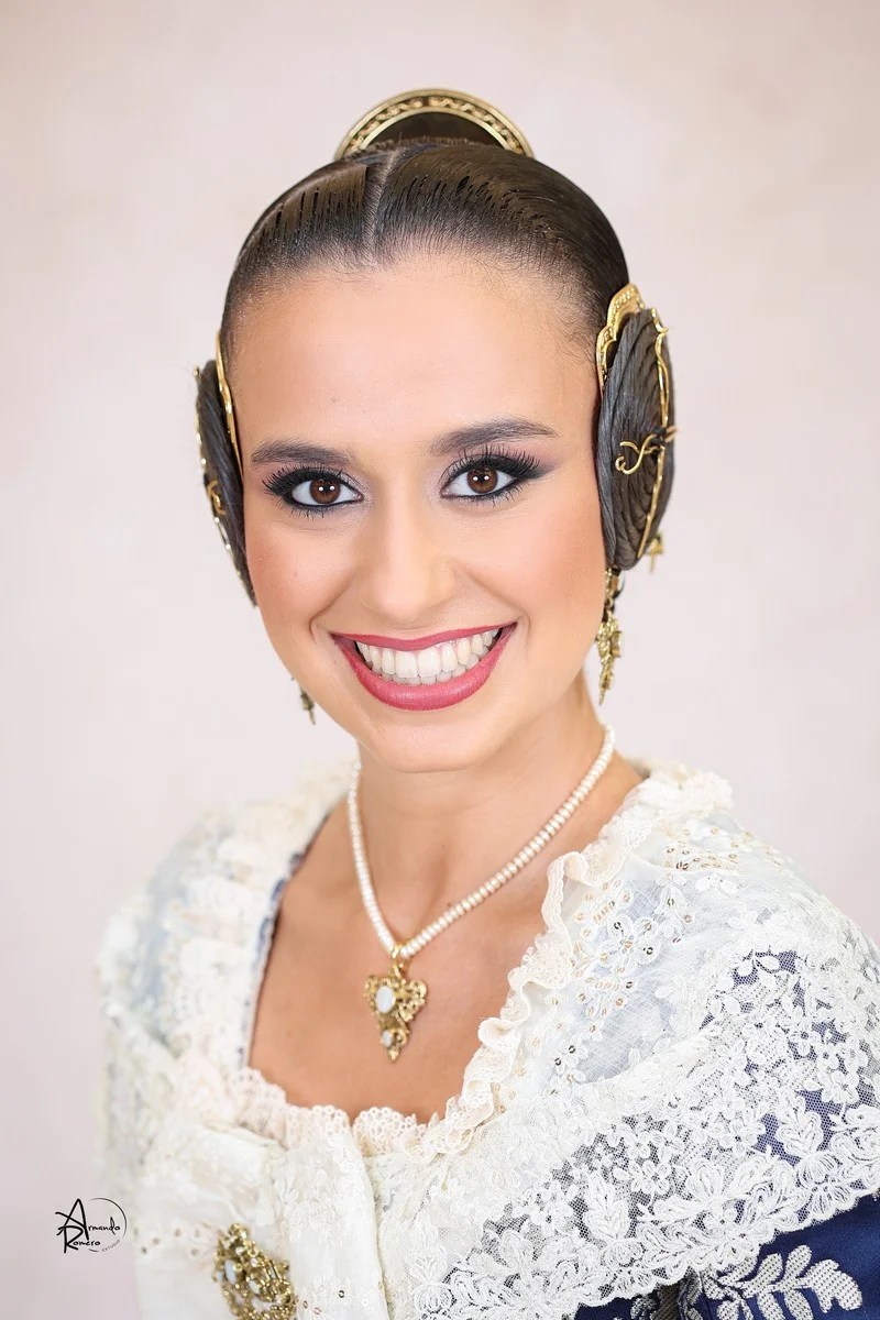Estas son las Candidatas elegidas a ser Fallera Mayor de Valencia 2024 7 Lucia Hernandez Carabal 1