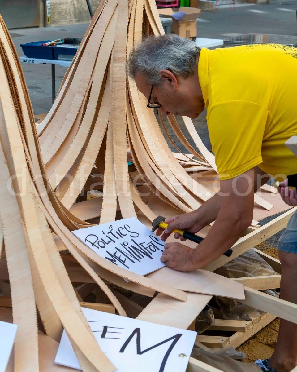 Celebración del Mig Any Faller en la comisión de Sueca-Literato Azorín: Un día de tradición y participación fallera 4 MigAnySueca 13