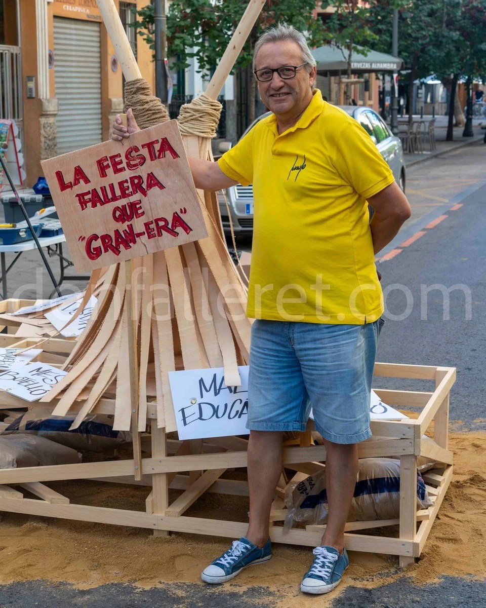 Celebración del Mig Any Faller en la comisión de Sueca-Literato Azorín: Un día de tradición y participación fallera 5 MigAnySueca 17