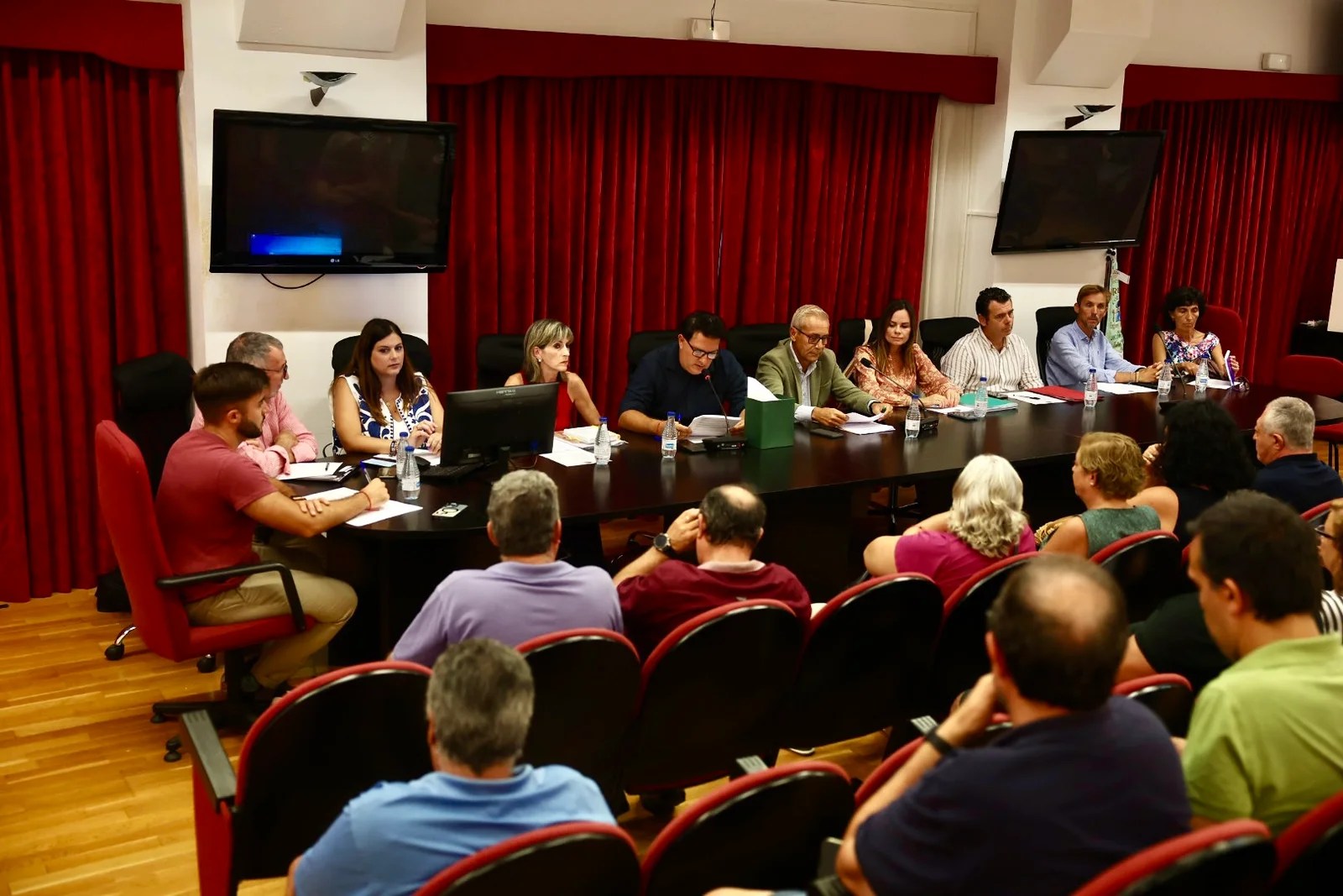 Llopis critica el “tijeretazo partidista” del PP a delegaciones clave de Junta Central Fallera