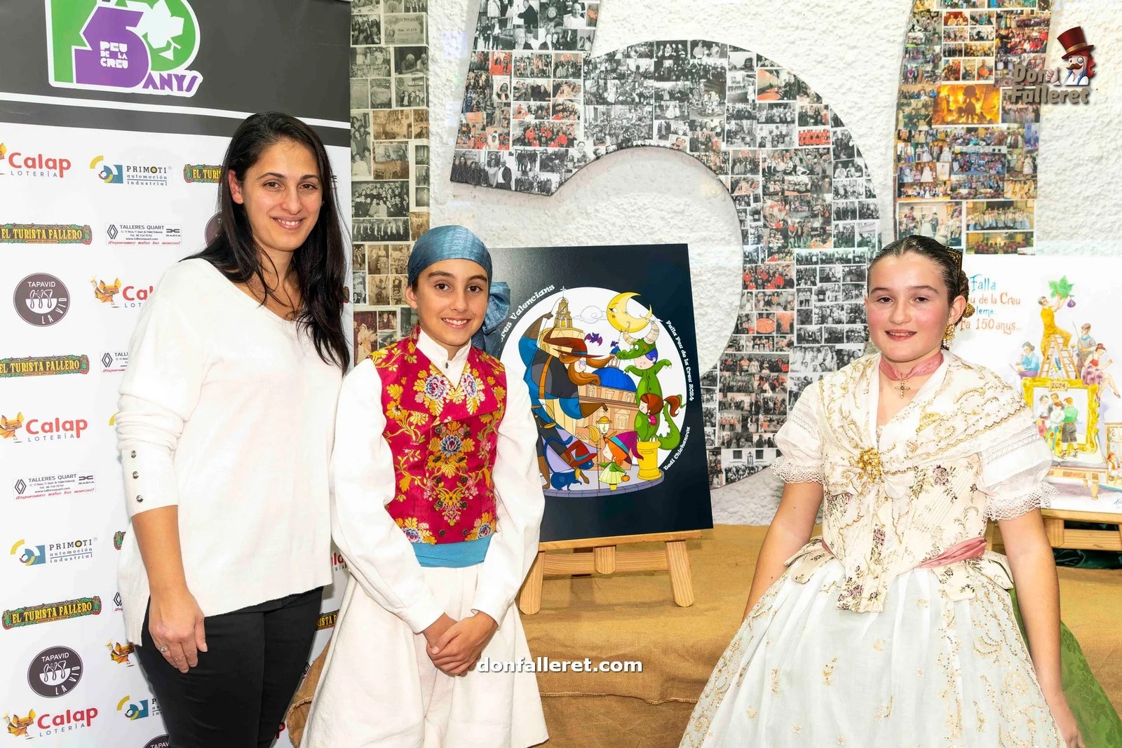 Esta fue la presentación de los bocetos de las Fallas del 150 aniversario de la comisión Peu de la Creu 5 Fallera Mayor Infantil, Presidente Infantil junto a la artista de su Falla