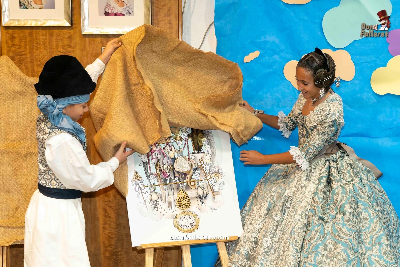 La Falla Serranos desveló los bocetos de sus Fallas 2024 2 La Fallera Mayor Infantil y el Presidente Infantil descubren el boceto de la Falla Infantil