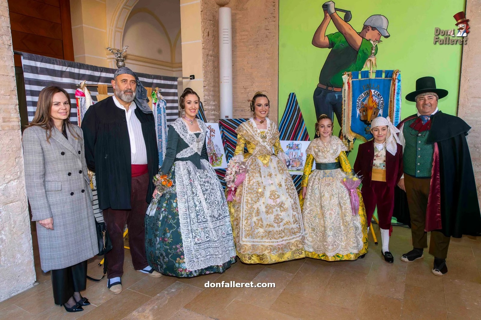 Vanguardia con ingenio y gracia en las Fallas 2024 del Barrio del Carmen 14 Acto Presentacion Bocetos Fallas Barrio del Camen 57