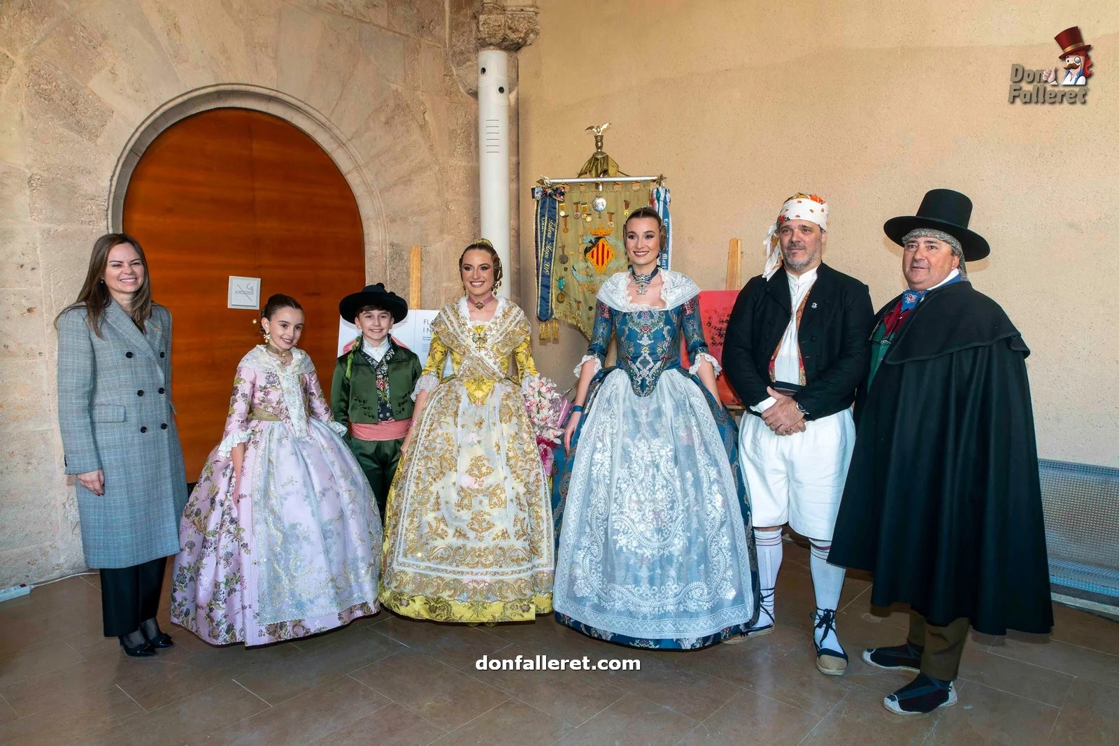 Vanguardia con ingenio y gracia en las Fallas 2024 del Barrio del Carmen 15 Acto Presentacion Bocetos Fallas Barrio del Camen 69