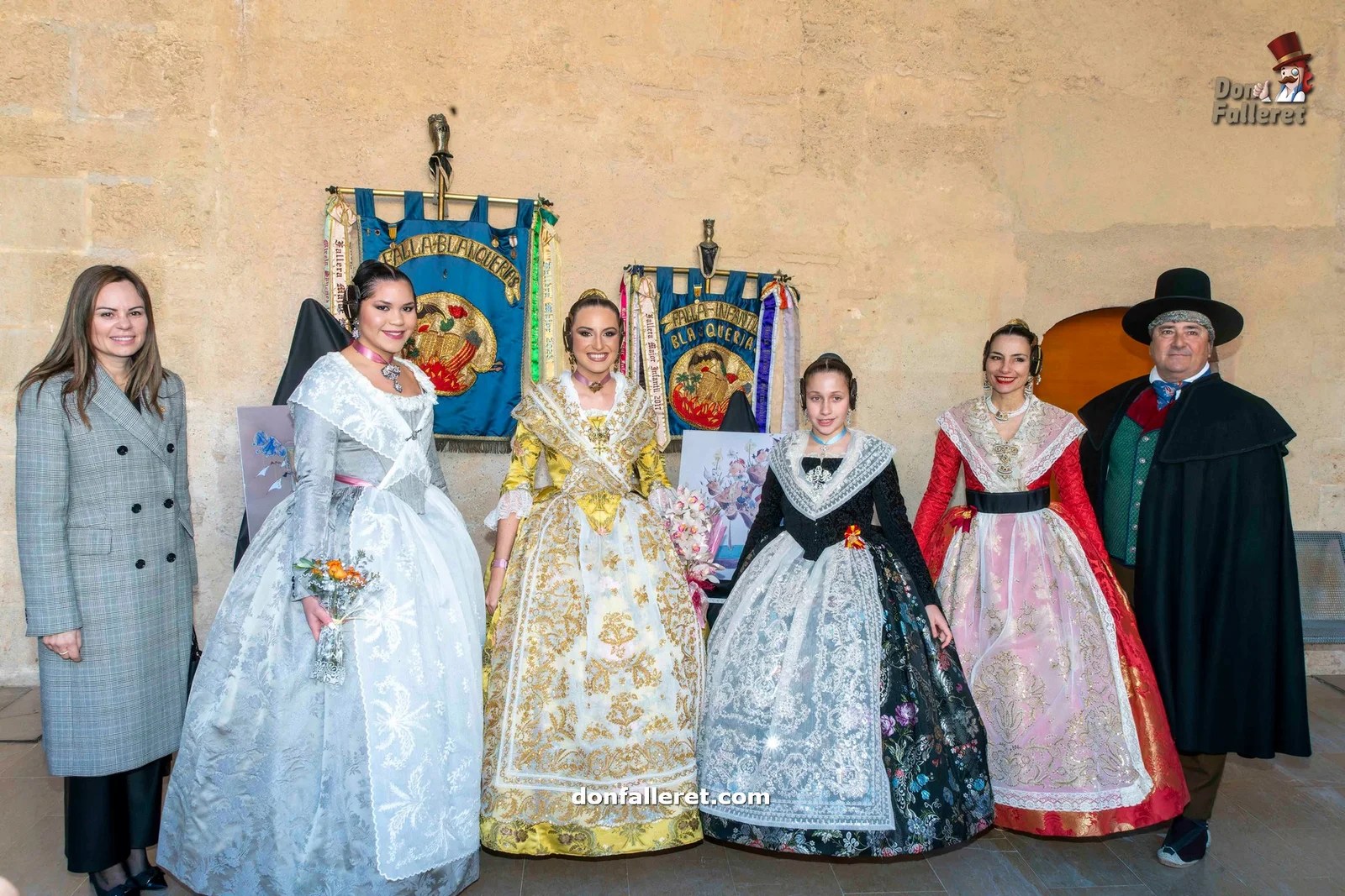 Vanguardia con ingenio y gracia en las Fallas 2024 del Barrio del Carmen 17 Acto Presentacion Bocetos Fallas Barrio del Camen 73