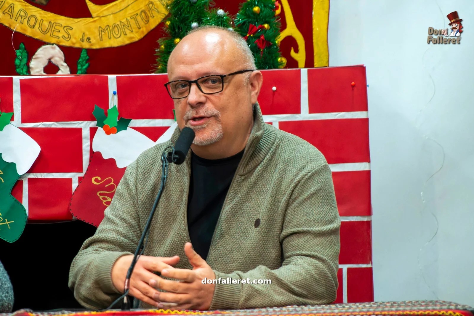 La información fallera a debate en la Falla La Berni 4 Juan Meneses, donfalleret.com