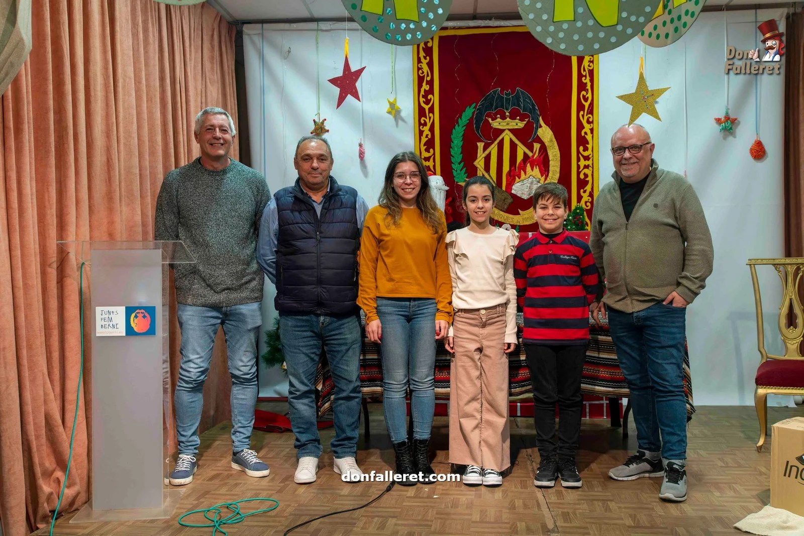 La información fallera a debate en la Falla La Berni 5 Con las Falleras Mayores y Presidentes de la comisión