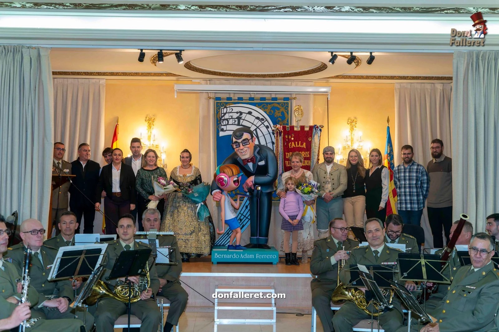 La Falla Zapadores presenta el Ninot Homenaje al compositor de su himno 7 Ninot Zapadores12