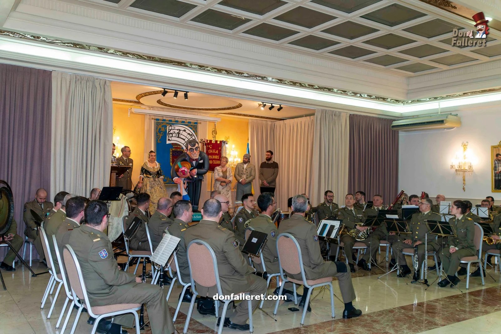 La Falla Zapadores presenta el Ninot Homenaje al compositor de su himno 2 Ninot Zapadores5