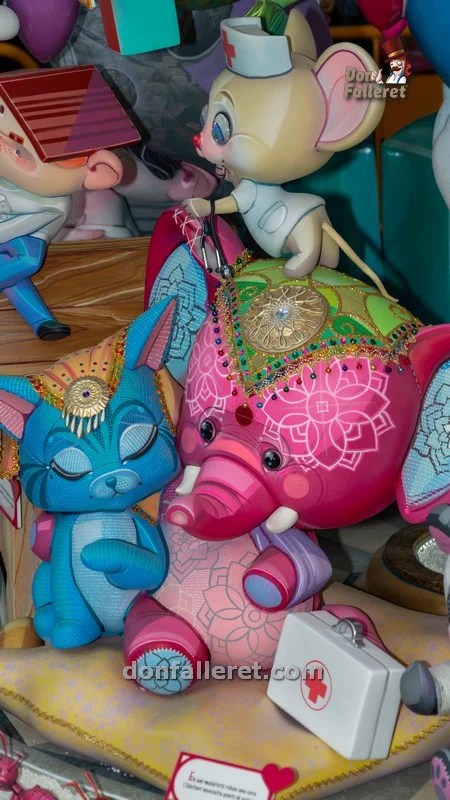 Convento Jerusalén-Matemático Marzal Gana el Primer Premio de la Sección Especial Infantil en las Fallas de Valencia 2024 9 Falla Convento 12