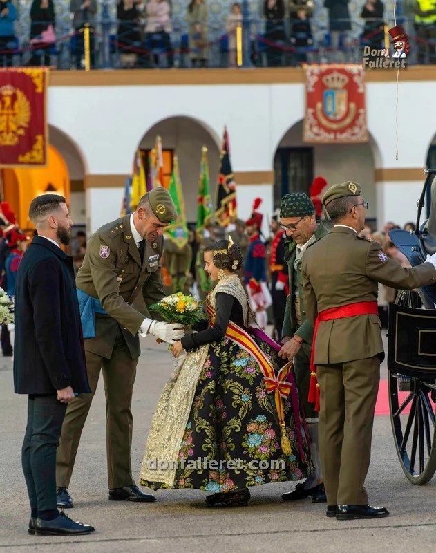 Las Fallas se vuelcan un año más en el Homenaje de las Fuerzas Armadas y Guardia Civil 2 Homenaje FFAA 14 edited