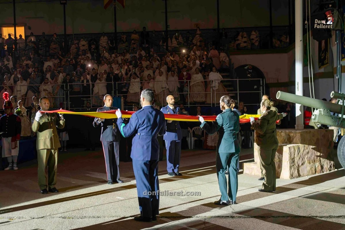 Las Fallas se vuelcan un año más en el Homenaje de las Fuerzas Armadas y Guardia Civil 10 Homenaje FFAA 29