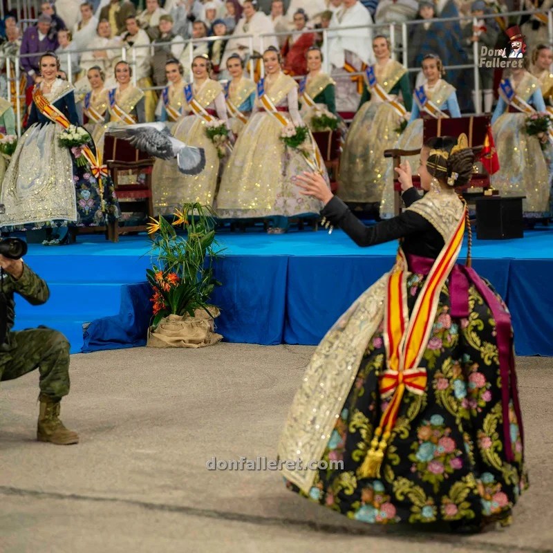 Las Fallas se vuelcan un año más en el Homenaje de las Fuerzas Armadas y Guardia Civil 14 Homenaje FFAA 36 edited