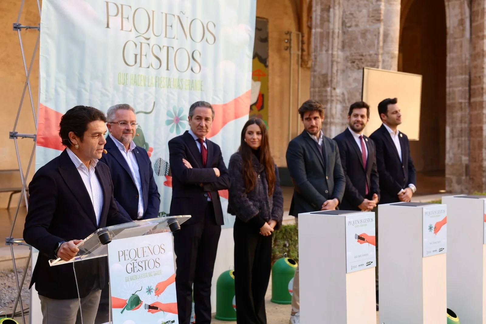 Las Fallas apuestan por reciclar el vidrio en La Reciclà 2024 de Ecovidrio 9 La Recicla 2024 14