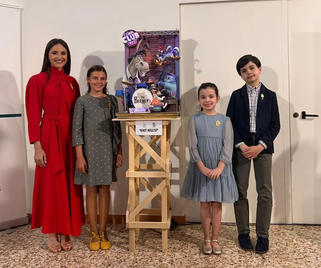 El Ninot Indultat "Colorín Colorat Club" es recibido en el Museo del Artista Fallero de Valencia 2 Entrega del Ninot Indultat de las Fallas 2024 por el Gremio de Artistas Falleros