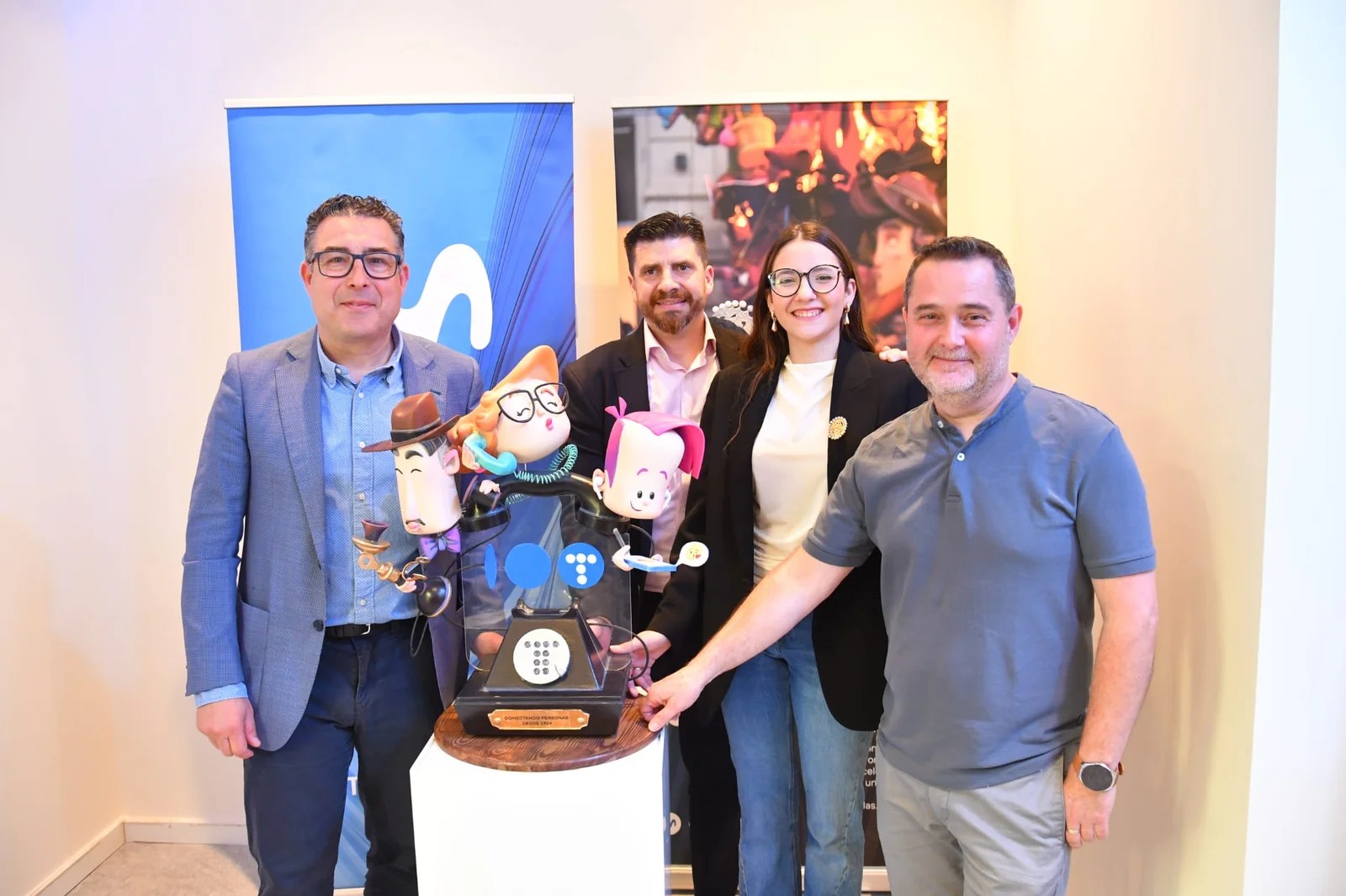 FOTO ENTREGA NINOT CENTENARIO