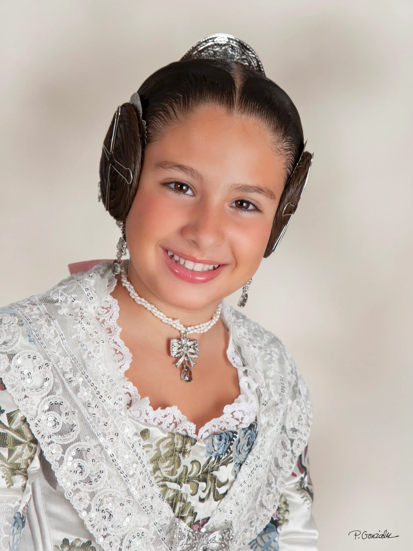 Candidatas preseleccionadas del Sector Mislata a Falleras Mayores de Valencia 2025 2 357 Martina Fas Martin scaled 1