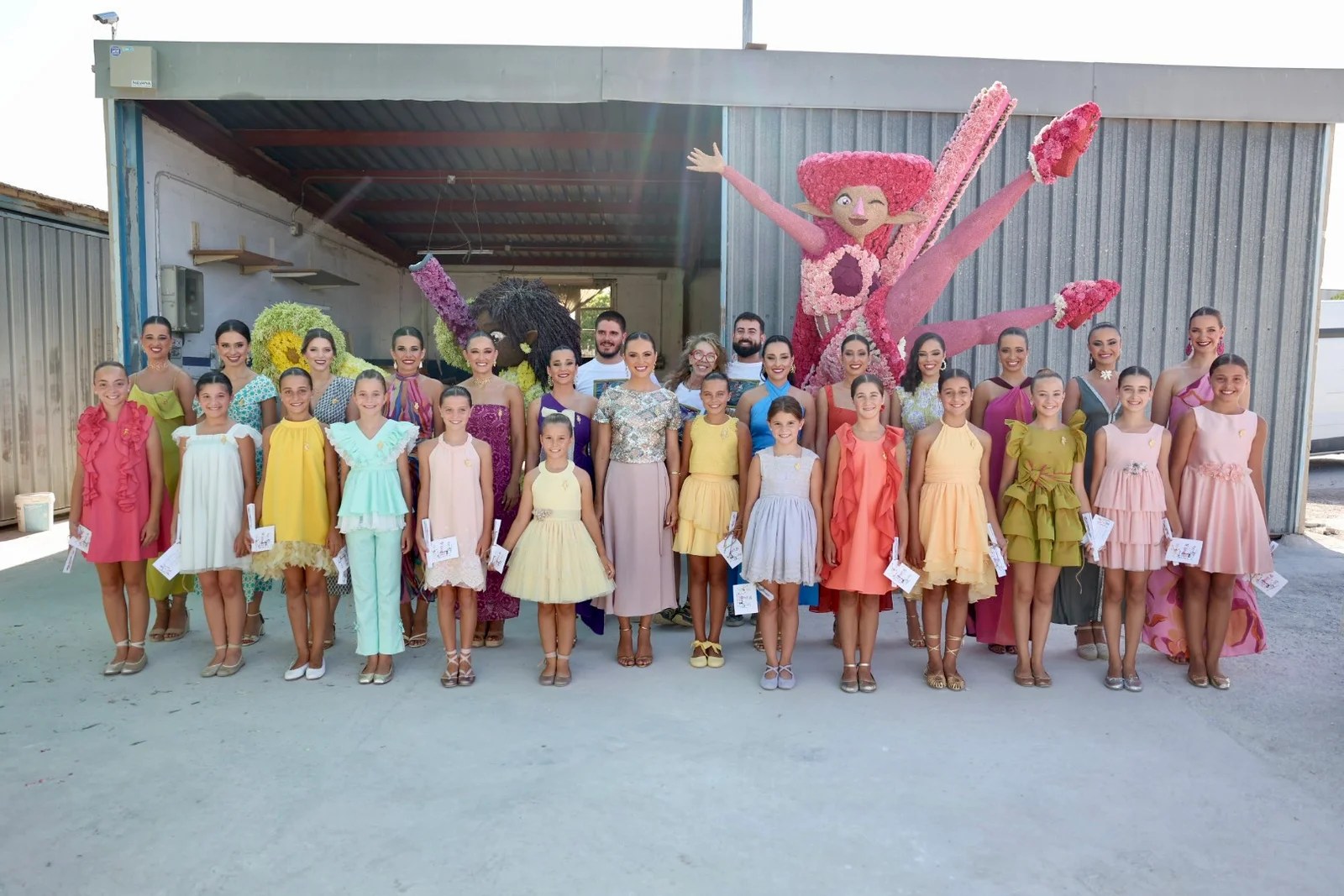 "Recuperem la Punxà" el grito de auxilio ante el ocaso de una tradición 14 visita talleres punxa 2025 batalla de flores 10